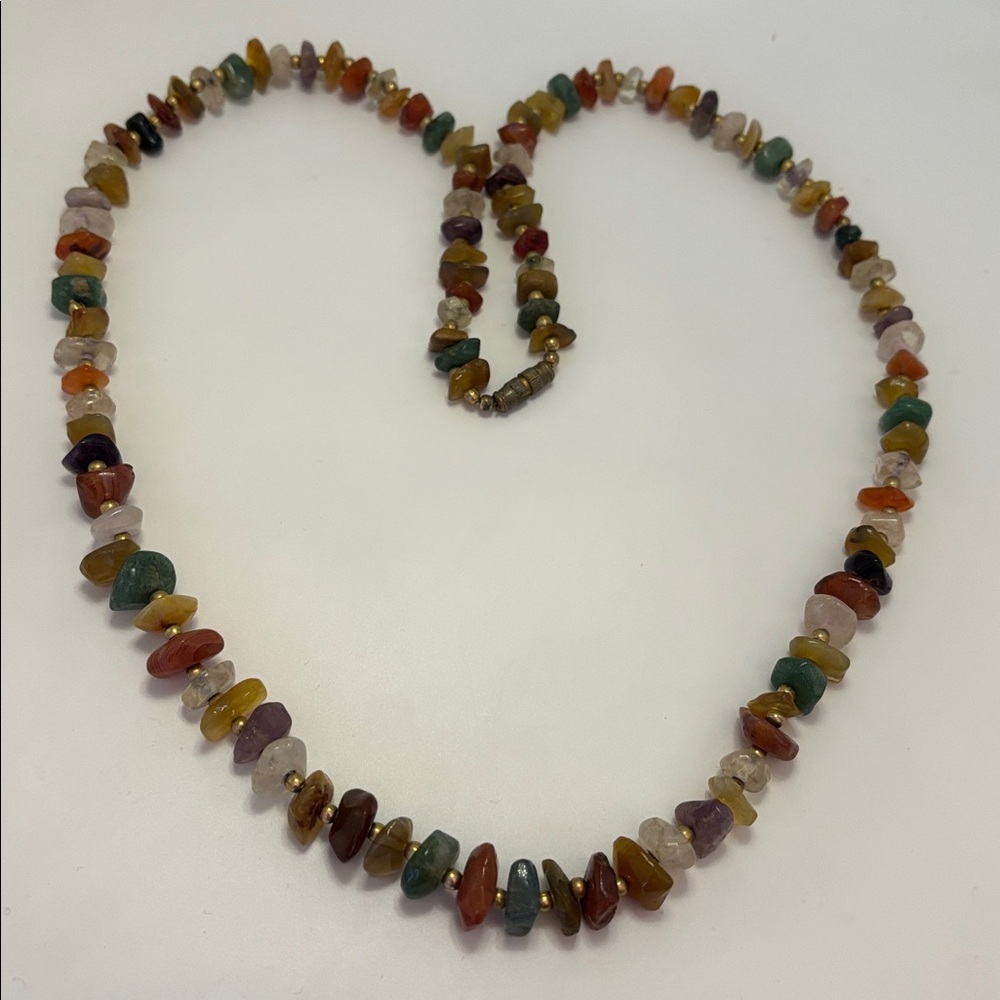 🟢Treasure Necklace With Multicolored Semi-Precious Chips Vintage